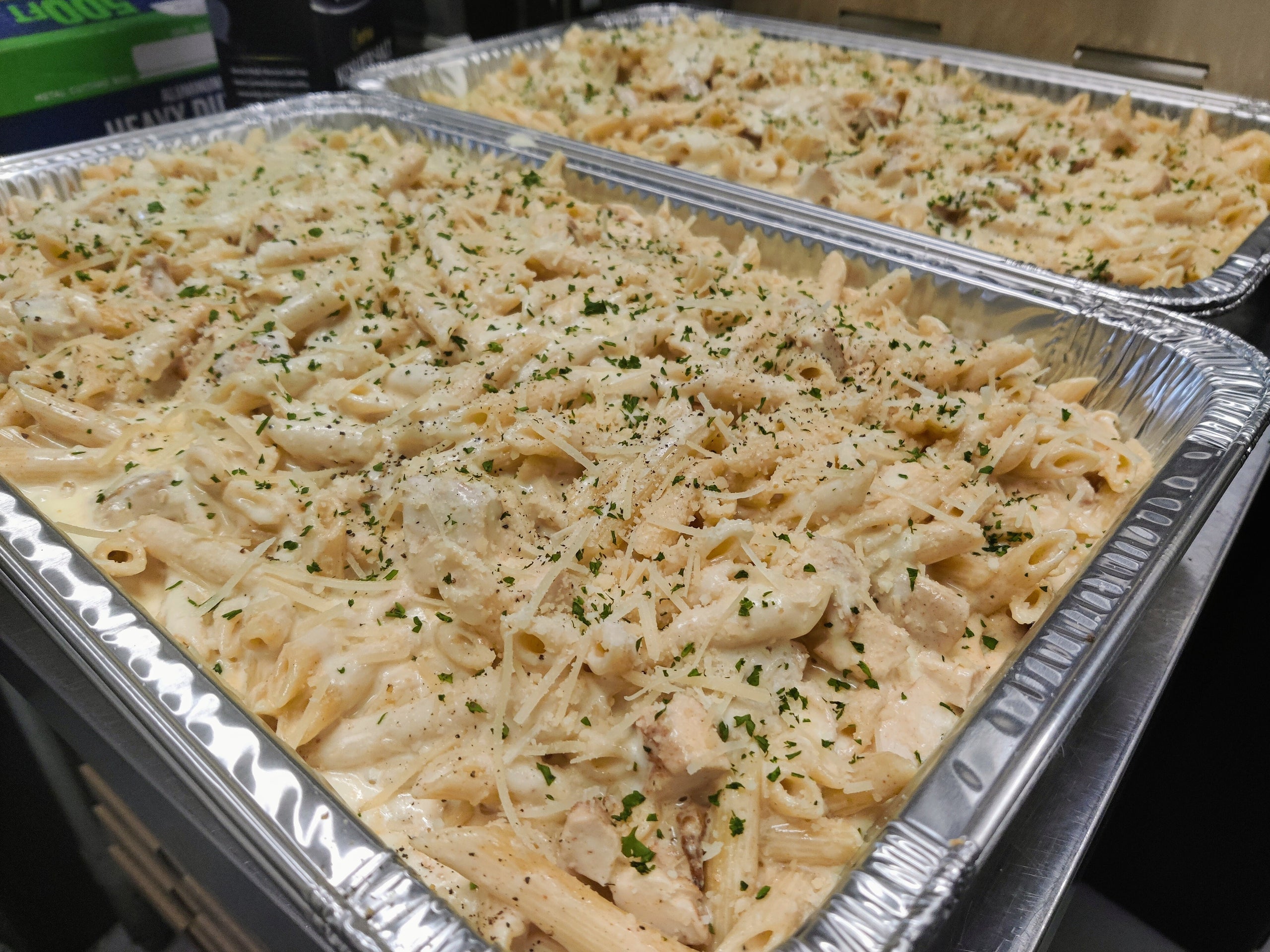 Pasta Alfredo Large tray (1820 serving) Pasta di Guy