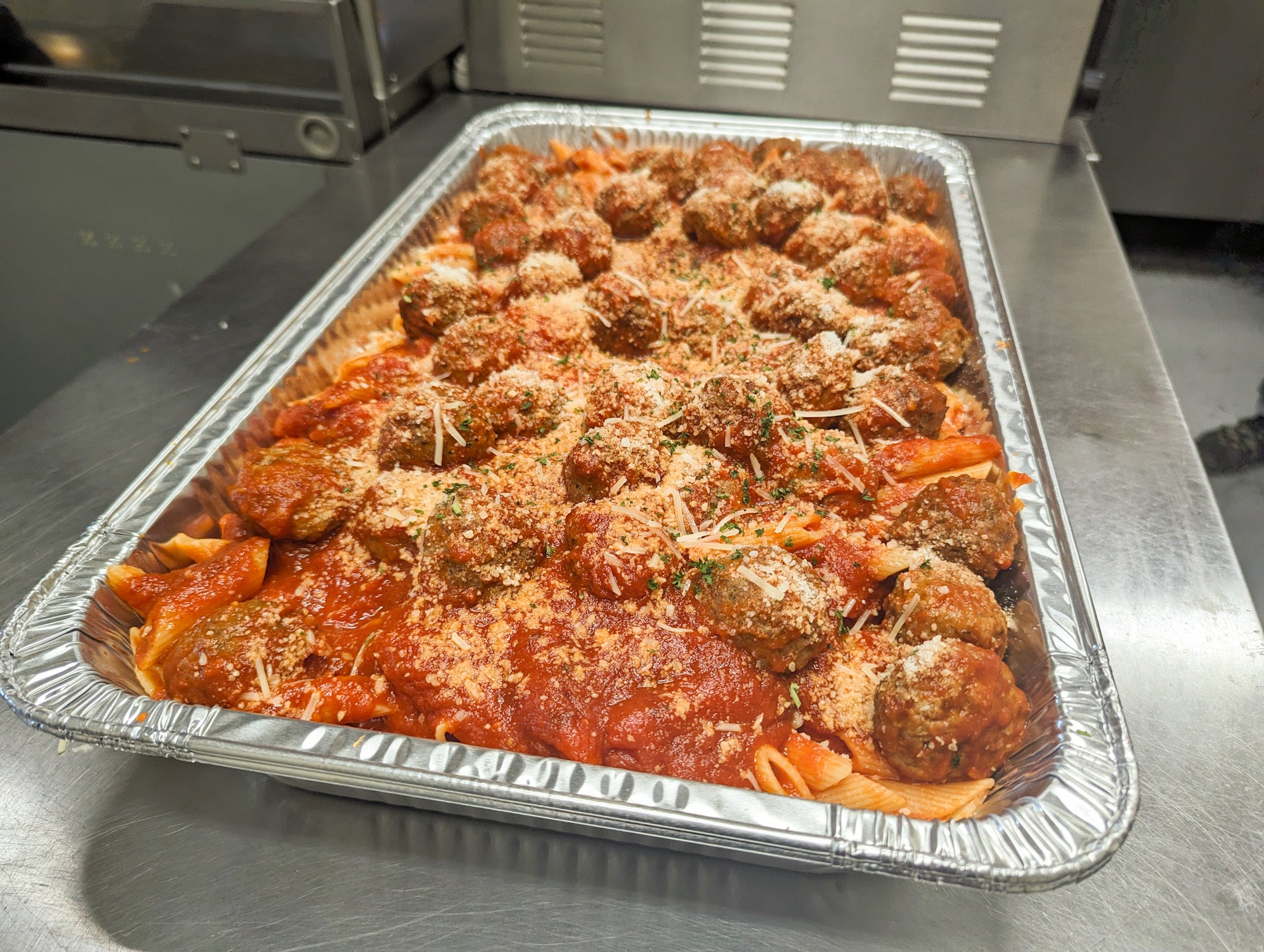 Pasta Meatballs Large tray (1820 serving) Pasta di Guy
